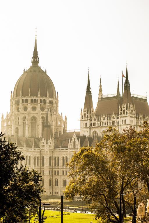 Parliament Suite With A View Budapest Eksteriør bilde